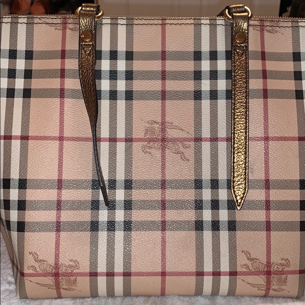 Classic Burberry Tote (Pristine Condition) - image 1